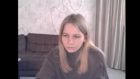 Snapshot of 69riley_reid69 chatting on 10-28-25, 04:27 69Riley Reid69 online show from 10-28-25, 04:27