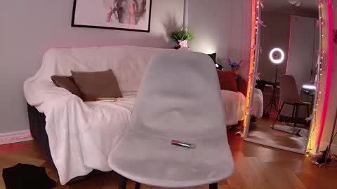 Loren Wood online show from 02-25-25, 05:58