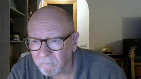  Papi  online show from 12-19-24, 05:50