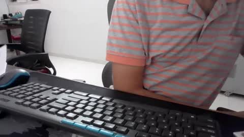 Snapshot of 8050pg chatting on 03-13-26, 06:58 MROSE7080 online show from 03-13-26, 06:58