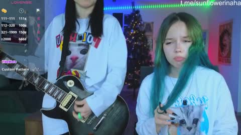 Snapshot of 819sunflowerinahat2016 chatting on 12-07-24, 06:54 Cornelia and Dante online show from 12-07-24, 06:54