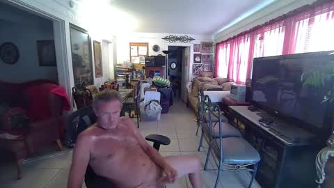 Snapshot of 86406stud chatting on 12-19-24, 04:57 86406stud online show from 12-19-24, 04:57