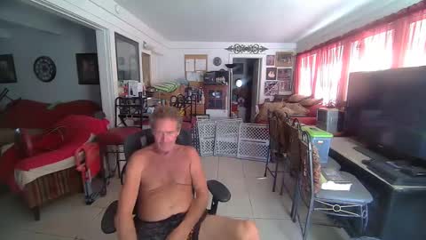Snapshot of 86406stud chatting on 09-25-25, 06:11 86406stud online show from 09-25-25, 06:11