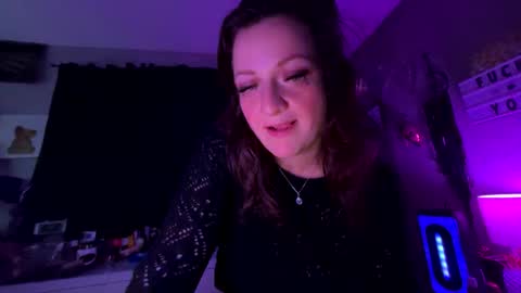 That girl online show from 11-22-25, 11:31