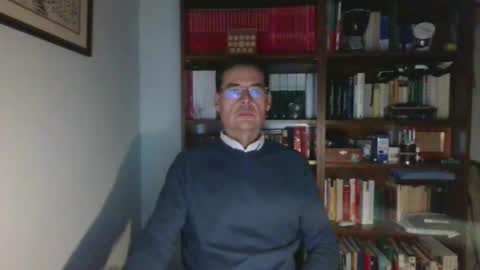 Snapshot of 8age chatting on 12-18-24, 10:24 8age online show from 12-18-24, 10:24