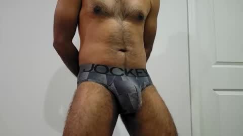 Snapshot of 8inch_desi chatting on 03-31-26, 12:23 8inch_desi online show from 03-31-26, 12:23