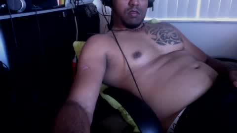 Snapshot of 9inchhammer chatting on 01-10-25, 08:15 9inchhammer online show from 01-10-25, 08:15