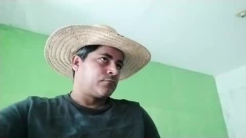 9vinhocamshow online show from 12-31-24, 11:42