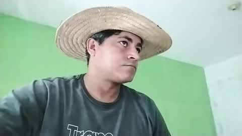 9vinhocamshow online show from 01-04-25, 11:54