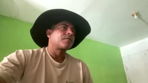 Snapshot of 9vinhocamshow chatting on 06-18-26, 12:20 9vinhocamshow online show from 06-18-26, 12:20