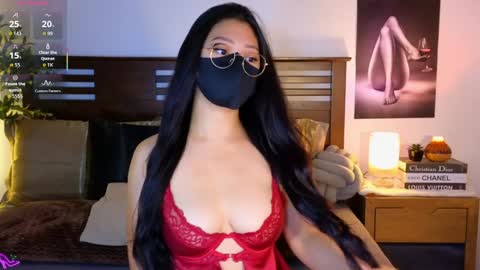Snapshot of _aaliyah chatting on 04-07-26, 07:42 ally online show from 04-07-26, 07:42