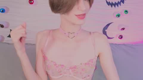 adrian online show from 10-31-25, 05:19