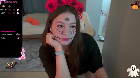 Snapshot of _aein_emy_ chatting on 10-31-25, 03:18 Emy online show from 10-31-25, 03:18