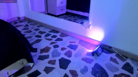 Snapshot of _agathaargent chatting on 10-12-25, 04:44 Agatha online show from 10-12-25, 04:44