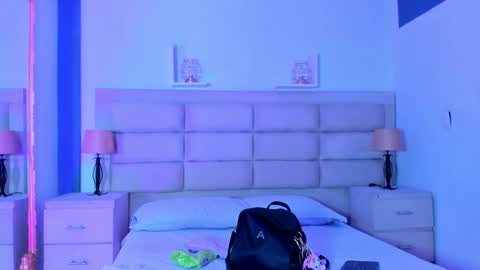 Snapshot of _agathaargent chatting on 10-29-25, 04:26 Agatha online show from 10-29-25, 04:26