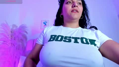 _aithanaa_ online show from 10-21-25, 08:42