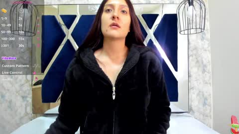 Snapshot of _alaia_collway_ chatting on 12-09-24, 12:19 Alaia online show from 12-09-24, 12:19