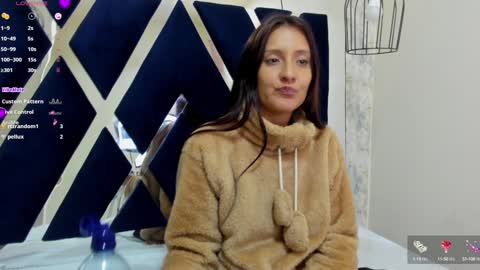 Snapshot of _alaia_collway_ chatting on 12-27-24, 03:04 Alaia online show from 12-27-24, 03:04
