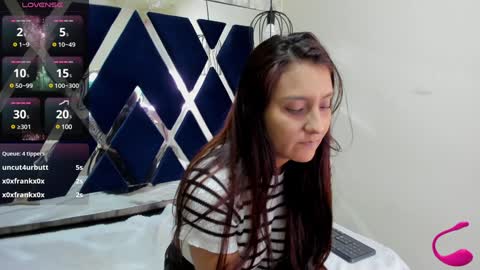 Snapshot of _alaia_collway_ chatting on 01-07-25, 02:41 Alaia online show from 01-07-25, 02:41
