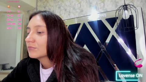 Snapshot of _alaia_collway_ chatting on 01-22-25, 11:56 Alaia online show from 01-22-25, 11:56
