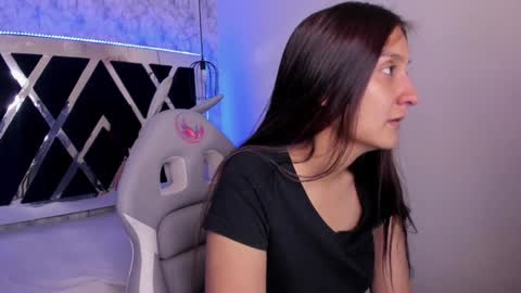 Snapshot of _alaia_collway_ chatting on 01-31-25, 11:56 Alaia online show from 01-31-25, 11:56