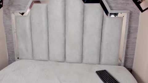 Snapshot of _alaia_collway_ chatting on 02-27-25, 02:54 Alaia online show from 02-27-25, 02:54