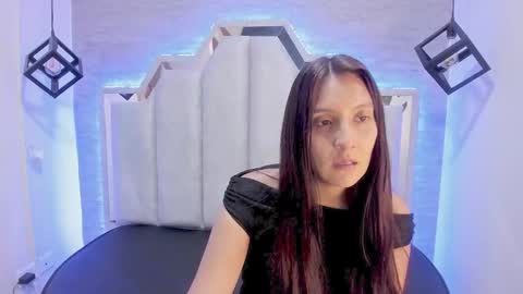 Snapshot of _alaia_collway_ chatting on 03-03-25, 11:55 Alaia online show from 03-03-25, 11:55