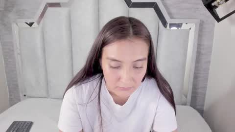 Snapshot of _alaia_collway_ chatting on 03-10-25, 02:59 Alaia online show from 03-10-25, 02:59
