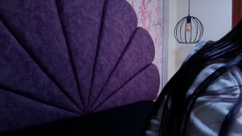 Snapshot of _alaia_collway_ chatting on 10-24-25, 11:50 Alaia online show from 10-24-25, 11:50