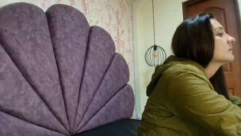 Snapshot of _alaia_collway_ chatting on 10-28-25, 11:47 Alaia online show from 10-28-25, 11:47