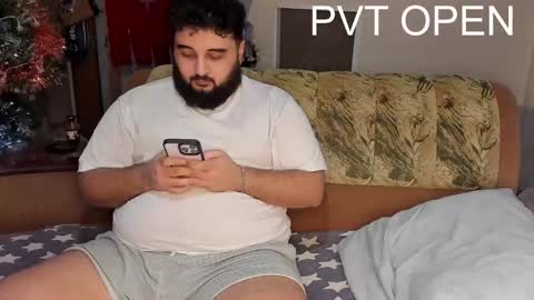 Snapshot of _alan_bear_ chatting on 02-23-25, 02:35 Alan online show from 02-23-25, 02:35