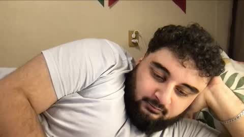 Snapshot of _alan_bear_ chatting on 11-03-25, 05:42 Alan online show from 11-03-25, 05:42