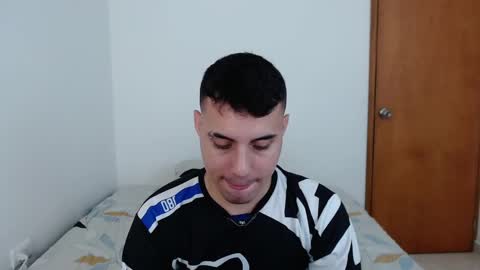 Alex online show from 01-11-25, 01:27