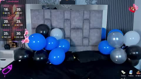 Snapshot of _alexafoxx_ chatting on 12-29-24, 04:27 Alexa Vsquez online show from 12-29-24, 04:27