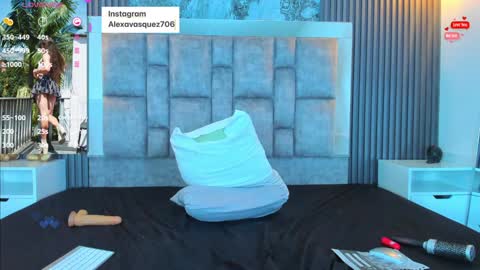 Snapshot of _alexafoxx_ chatting on 01-25-25, 07:49 Alexa Vsquez online show from 01-25-25, 07:49