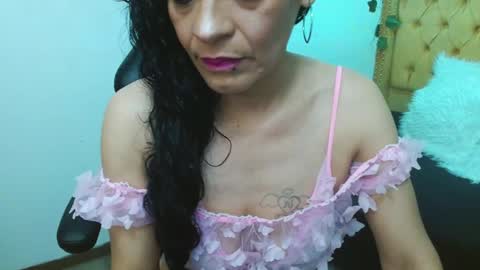 Snapshot of _alexandrajones chatting on 01-10-25, 01:53 Alexandra online show from 01-10-25, 01:53