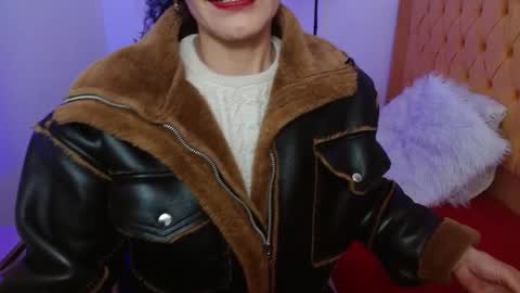 Snapshot of _alexandrajones chatting on 02-14-25, 06:34 Alexandra online show from 02-14-25, 06:34