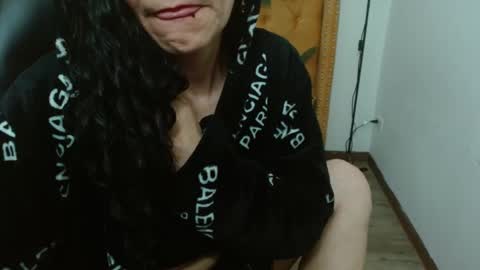 Snapshot of _alexandrajones chatting on 03-04-25, 08:24 Alexandra online show from 03-04-25, 08:24