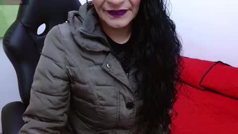 Snapshot of _alexandrajones chatting on 10-20-25, 03:07 Alexandra online show from 10-20-25, 03:07