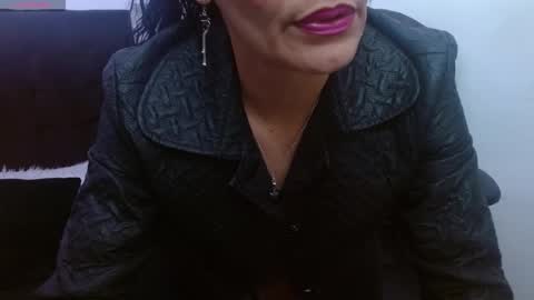 Snapshot of _alexandrajones chatting on 10-27-25, 12:47 Alexandra online show from 10-27-25, 12:47