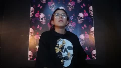 Snapshot of _alhanna chatting on 12-21-24, 09:47 Alhanna online show from 12-21-24, 09:47