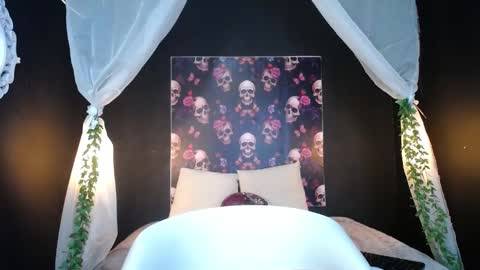 Snapshot of _alhanna chatting on 12-29-24, 07:00 Alhanna online show from 12-29-24, 07:00