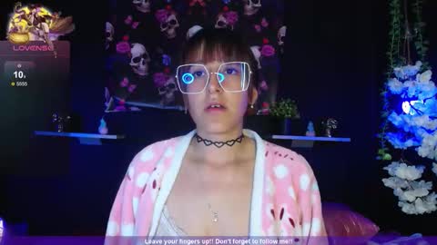 Snapshot of _alhanna chatting on 11-19-25, 09:37 Alhanna online show from 11-19-25, 09:37