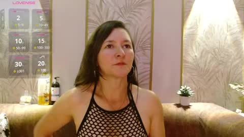 _alice_horny_ online show from 12-18-24, 03:58