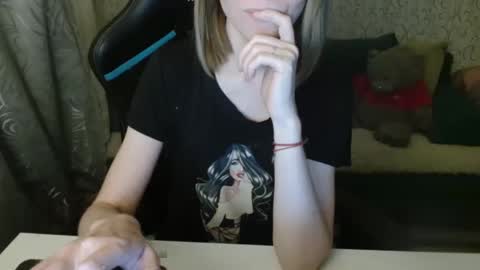 Snapshot of _alicecullen_ chatting on 11-14-25, 03:22 AliceCullen online show from 11-14-25, 03:22