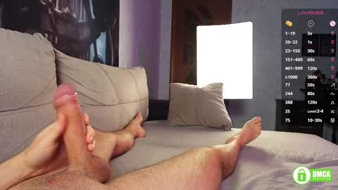 Alice Green     online show from 10-24-25, 04:09