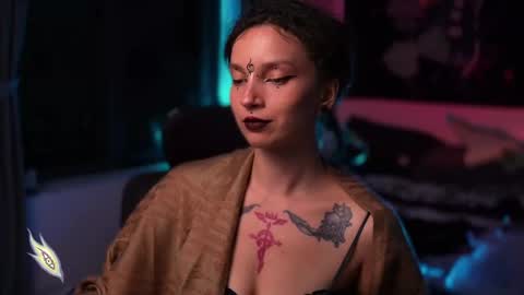 Snapshot of _alicemorrison_ chatting on 02-20-25, 04:25 Alice Morrison Mistress Datura online show from 02-20-25, 04:25