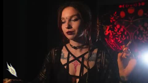 Snapshot of _alicemorrison_ chatting on 09-21-25, 06:42 Alice Morrison Mistress Datura online show from 09-21-25, 06:42