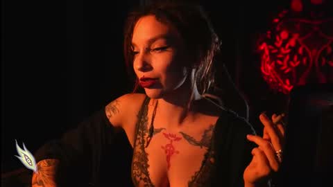 Snapshot of _alicemorrison_ chatting on 10-21-25, 06:19 Alice Morrison Mistress Datura online show from 10-21-25, 06:19