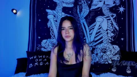_alicesasha_ online show from 04-01-26, 07:09